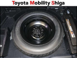 スペアタイヤ装着車です。もしもの時に安心ですね。