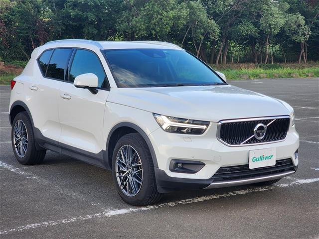 XC40 T4 AWD モメンタム 4WD 4WD 修復歴無し