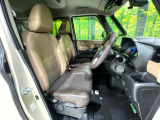運転席シート廻りは使用感も少なく、良好な状態となっています。丁寧に使われていたことがよくわかりますね。