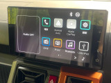 【ディスプレイオーディオ】お手持ちのスマートフォンとの連携で、ナビや音楽再生など各種アプリを使用可能。スマホに近い感覚でお使いいただけます♪