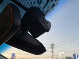 【ドライブレコーダー】ドライブレコーダー装備!走行中はもちろん、あおり運転や事故に遭遇した際、映像で記録し、万一のリスクに備えます。※記録用SDカードはお客様ご自身でご準備いただく必要があります。