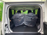 普段のお買い物や通勤、送迎等に十分な荷室スペースを確保しております。セカンドシートを倒すと、大きな荷物の積載も可能です♪