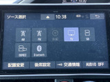 高精細なオーディオ画面で、迫力のあるサウンドを楽しめます。様々なメディアに対応しており、飽きることなく音楽を楽しめます。