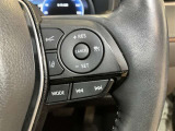ハンドルの右側に車間距離切り替えスイッチ・レーダークルーズコントロール(全車速追従機能付き)スイッチ・オーディオウイッチ・LTA(レーントレーシングアシスト)スイッチが付いています
