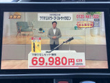 停車中には、TVの視聴が可能です。移動時間も有効活用でき、快適な時間を過ごせます。