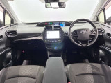 高いホールド性で運転姿勢が安定します。長距離ドライブでも疲れにくいのが魅力です。快適なドライビングライフをお送りください♪