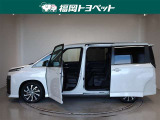 両側パワースライドドア付きだから、狭い駐車スペースなどでの 乗り降りラクラク!小さなお子さまのいるご家庭には嬉しい装備。