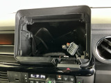 オーディオレスの状態です別途、お好みのナビもしくはディスプレイオーディオの取り付けが必要になります。詳しくはスタッフへお尋ねください