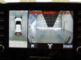 パノラミックビューモニター付きです。車両を上から見たような映像をディスプレイオーディオ画面に表示。運転席からの目視だけでは見にくい、車両周辺の状況をリアルタイムでしっかり確認できます。