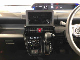 温度を設定すれば、自動で車内の温度管理をしてくれる優れものです♪ATミッションで運転楽々