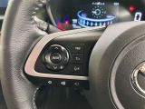 ステアリング左側のスイッチになります。オーディオの操作が手元でできますので運転の妨げにならないので安心して運転できます。