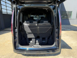 【ラゲッジスペース】乗車人数を確保しながら荷物も収納できるステップワゴンの荷室はお買い物やお出かけに便利!荷室の開口部も大きいため、荷物の出し入れもスムーズにできます☆