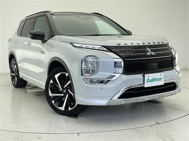 アウトランダー PHEV 2.4 P 4WD 本革シート