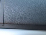 助手席エアバッグを備えています。