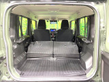 普段のお買い物や通勤、送迎等に十分な荷室スペースを確保しております。セカンドシートを倒すと、大きな荷物の積載も可能です♪