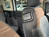 運転席側から助手席のリクライニングが可能です。