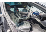 タイカン GTS 4+1シート 4WD 