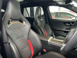 全国の正規ディーラーで保証を受けることができる、走行距離無制限の安心のメーカー保証付き車両でございます。