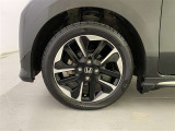 機敏さを引き立てる純正アルミ 155/65 R14 装着!