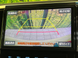 【バックカメラ】駐車時に後方がリアルタイム映像で確認できます。大型商業施設や立体駐車場での駐車時や、夜間のバック時に大活躍!運転スキルに関わらず、今や必須となった装備のひとつです!