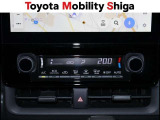 お好み温度に設定すると自動で調整してくれるオ-トエアコン装着車です。