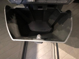 収納ボックスがついており便利に使用出来ます。