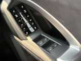 シートメモリー機能付き。運転手が変わっても、ボタン1つでスムーズにポジション設定できます