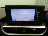 バックモニターを装備しています。車庫入れ時等に車両後方が確認出来るのでとても便利です。