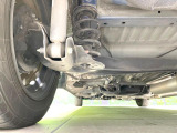 お車を安心してお乗りいただく為には、足回りの定期点検が欠かせません。サービスサポート(有償保証)では無料点検もご提供しており、安心のカーライフをお過ごしいただけるサポート体制が整っています。