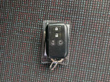 スマートキーなので、カギをカバンから出すことなく開錠、施錠、エンジン始動ができます 便利ですよ!