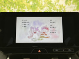 画面でテレビ番組を確認でき、停車中の待ち時間も映像を見ながら過ごせます。画面下には音量調整のボタンが配置され、映像の視聴や音量の調整を手元で行いやすい仕様です。