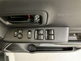 運転席パワ-ウインドウはオ-トパワ-ウインドウとなっております。