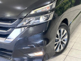 【LEDヘッドライト】悪天候や夜間走行時も良好な視界を確保し安心して運転できる高輝度LEDヘッドライトを装備!点灯速度が早く、消費電力も抑えられています。