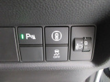 パーキングセンサーや横滑りを防ぐVSA等のスイッチ類は運転席の右側、手の届きやすい位置にあります。