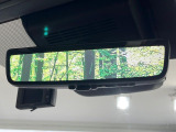 【デジタルインナーミラー】後席の大きな荷物や同乗者で後方が確認しづらい時でも安心!カメラが撮影した車両後方の映像をルームミラー内に表示。クリアな視界で状況の確認が可能です!