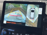 【パノラミックビューモニター】専用のカメラにより、上から見下ろしたような視点で360度クルマの周囲を確認することができます☆死角部分も確認しやすく、狭い場所での切り返しや駐車もスムーズに行えます。