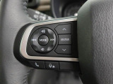 ステアリングスイッチ】運転中、前方から目線をそらすことなく、オーディオ等の操作が可能な便利機能!安心&快適なドライブを演出してくれます♪