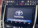 【純正9型ナビ】人気の純正ナビを装備しております。ナビの使いやすさはもちろん、オーディオ機能も充実!キャンプや旅行はもちろん、通勤や買い物など普段のドライブも楽しくなるはず♪