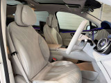 メルセデスのシートは、少し硬めに出来ておりますので、長時間の運転でも疲れにくく、安全にドライビングをお楽しみ頂けます