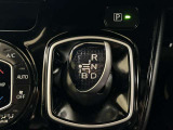 エレクトロシフトマチック、スム-ズな操作で運転を楽しめるよう、シフトポジションを電動で制御します。