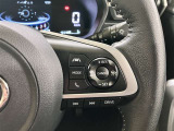 ステアリング右側のスイッチになります。全車追従機能付きクルーズコントロールが付いているので長距離運転でも快適に運転できます♪