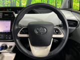 【純正革巻きステアリング】上質な革を使用することで、手にしっかり馴染みとても運転しやすいハンドルです♪