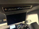 リヤオートエアコンで後席も快適!14型有機EL後席ディスプレイ(V14T-R72R)付!