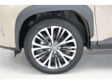 タイヤサイズ(215/50R18)です。