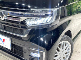 【LEDヘッドライト】悪天候や夜間走行時も良好な視界を確保し安心して運転できる高輝度LEDヘッドライトを装備!点灯速度が早く、消費電力も抑えられています。