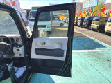 【届出(登録)済未使用車とは】自動車の分類では「新車」「中古車」この2種類しかありません。走行距離が100km未満かつ初度登録または初度届出された車両を「届出(登録)済未使用車」と呼んでいます。