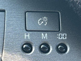 【運転席操作部】『運転席周辺の装備』の画像になります。快適なドライブを楽しむための機能が装備されています!運転席から触れるので使いやすいです!