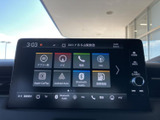 ナビや電話、FM、Bluetooth Audioなどの項目が画面に並び、目的に合わせて選びやすい構成です。日々の移動から休憩中まで、車内で使う機能をまとめて確認できます。