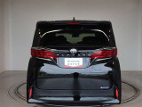 縦開きのバックドアです、雨の日も濡れにくいですよ。