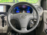 【純正革巻きステアリング】上質な革を使用することで、手にしっかり馴染みとても運転しやすいハンドルです♪